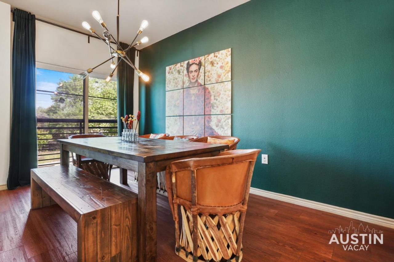 Stylish 4Br With Smart Tv And Free Garage Parking Apartment Austin Exterior foto