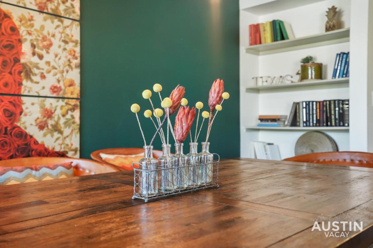 Stylish 4Br With Smart Tv And Free Garage Parking Apartment Austin Exterior foto