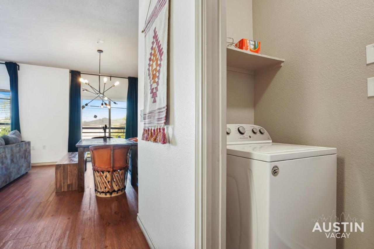 Stylish 4Br With Smart Tv And Free Garage Parking Apartment Austin Exterior foto