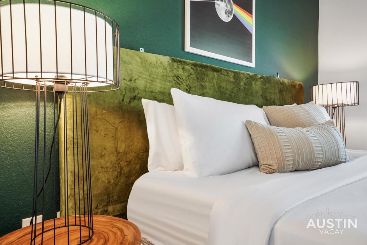 Stylish 4Br With Smart Tv And Free Garage Parking Apartment Austin Exterior foto