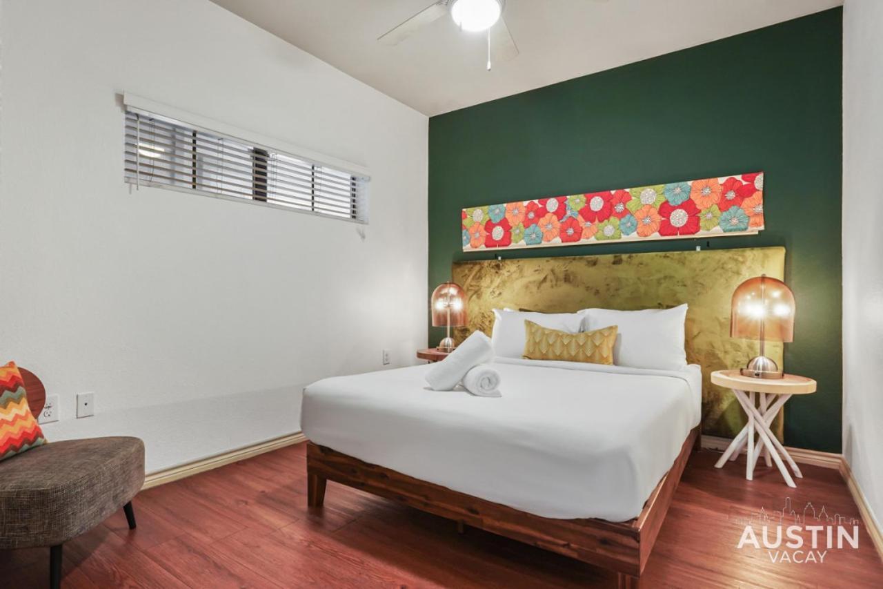 Stylish 4Br With Smart Tv And Free Garage Parking Apartment Austin Exterior foto